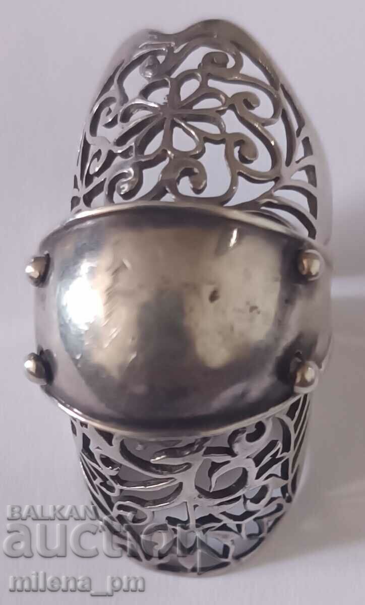 Delivery of A huge silver ring Delivery of A huge silver ring
