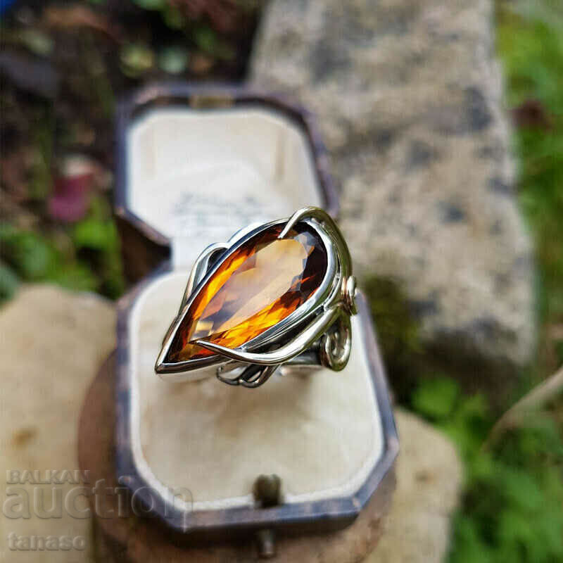 Auction Citrine ring Auction Citrine ring