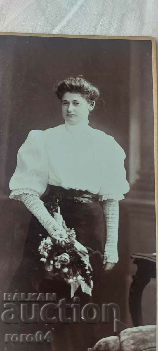 OLD PHOTO - CARDBOARD with price 17.99 BGN | € 9.20 OLD PHOTO - CARDBOARD with price 17.99 BGN | € 9.20