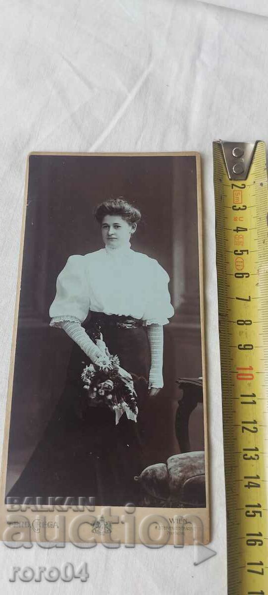 Delivery of OLD PHOTO - CARDBOARD
