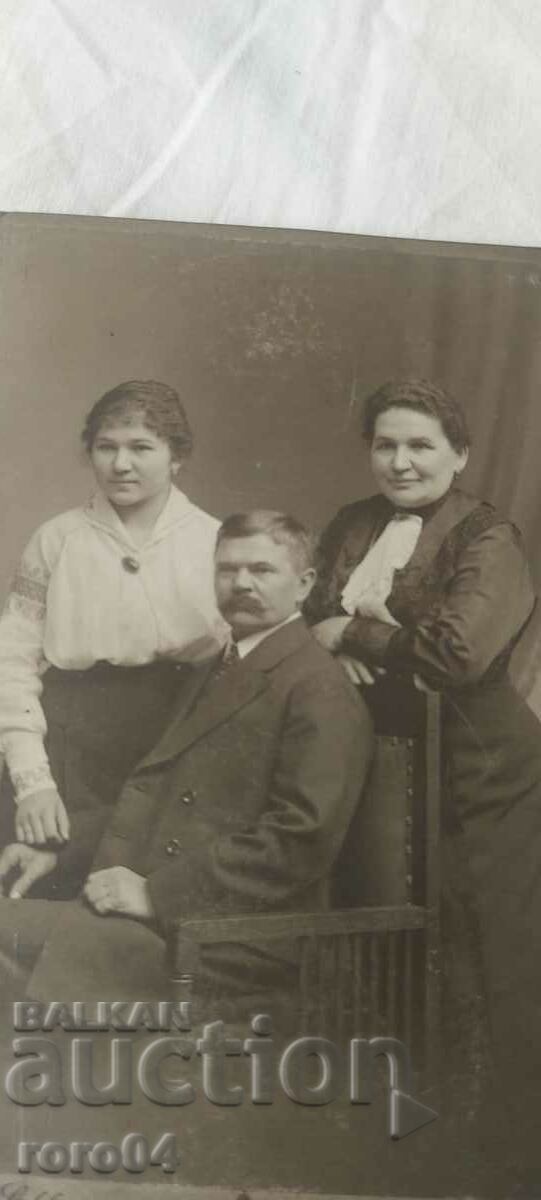 OLD PHOTO - CARDBOARD with price € 9.99 | 19.54 BGN