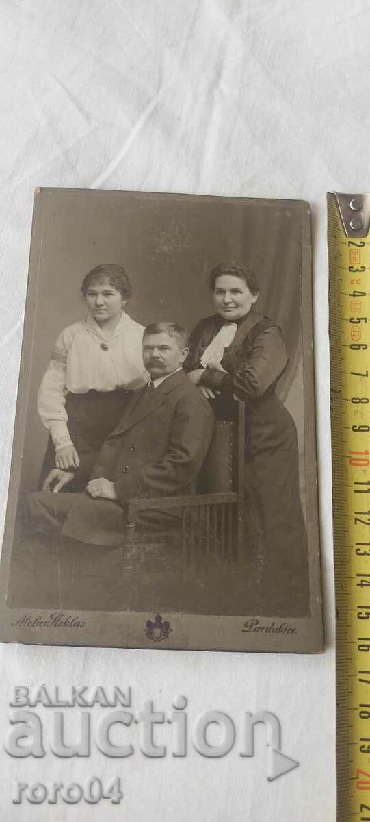 Delivery of OLD PHOTO - CARDBOARD Delivery of OLD PHOTO - CARDBOARD