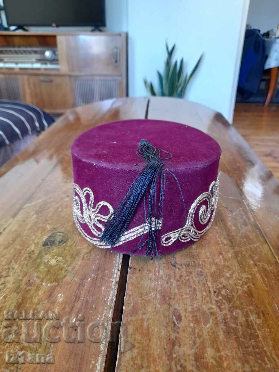 Delivery of Old Fes Hat Delivery of Old Fes Hat