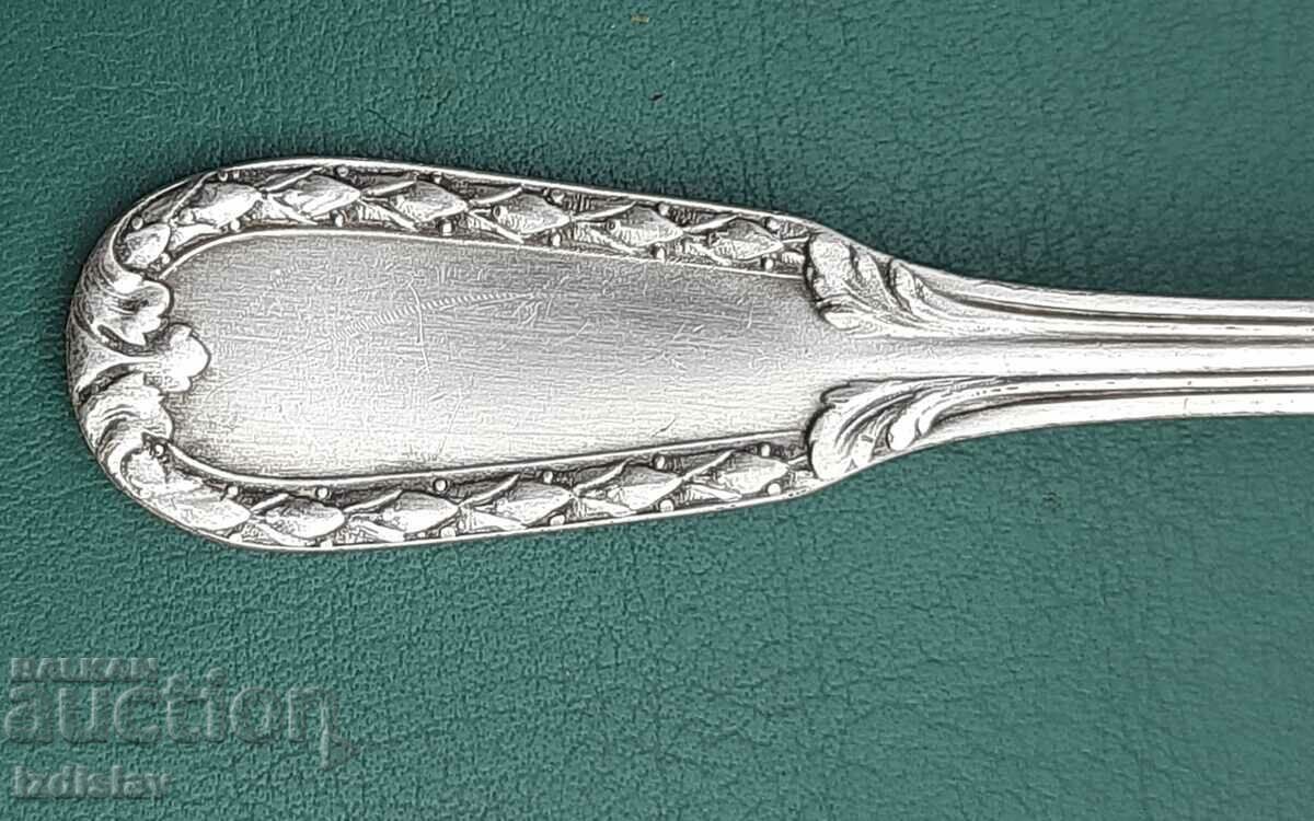 Παράδοση Ένα όμορφο επάργυρο κουτάλι γύρω στο 1920 Παράδοση Ένα όμορφο επάργυρο κουτάλι γύρω στο 1920