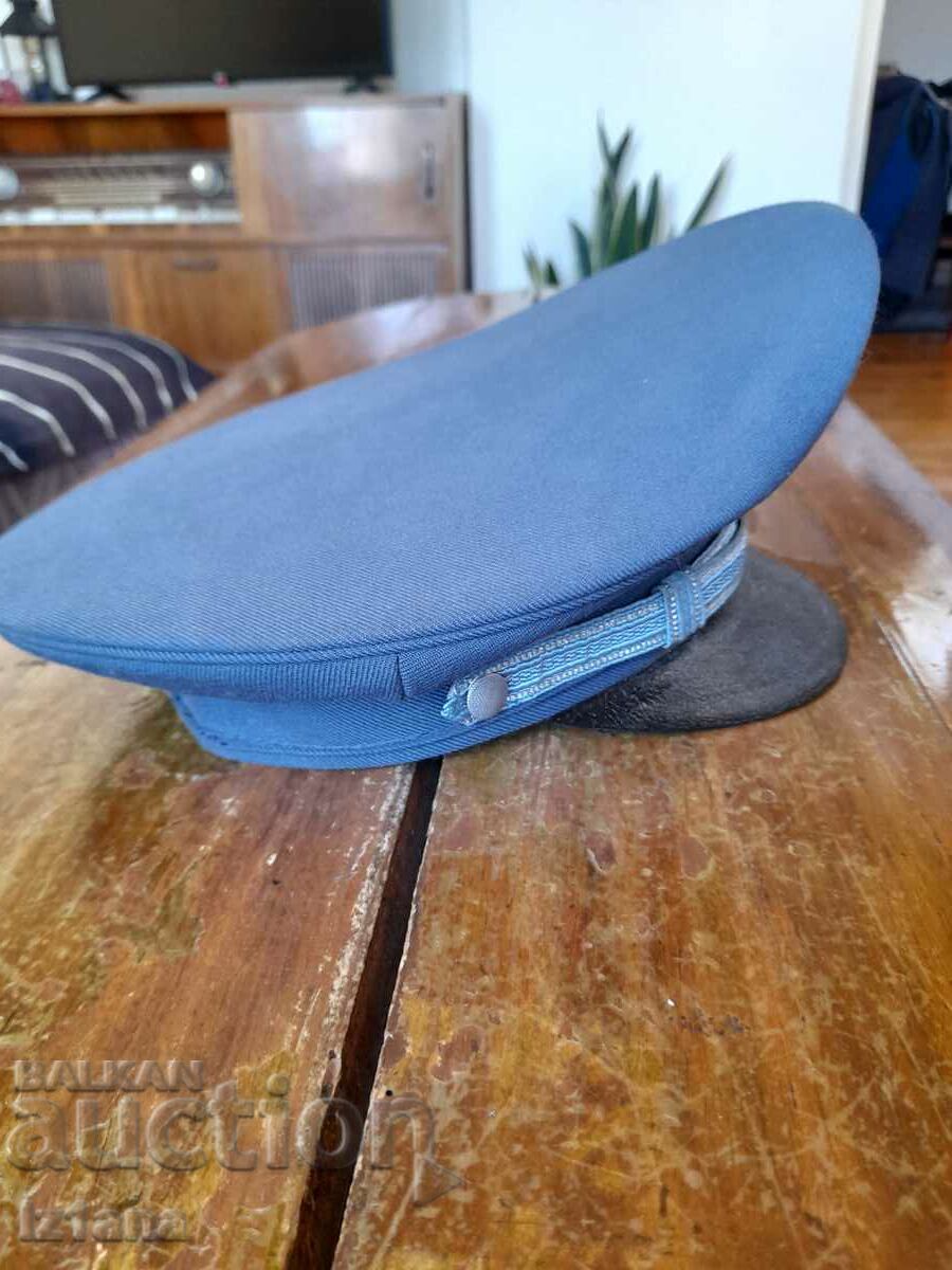 Аукцион Стара военна фуражка Аукцион Стара военна фуражка