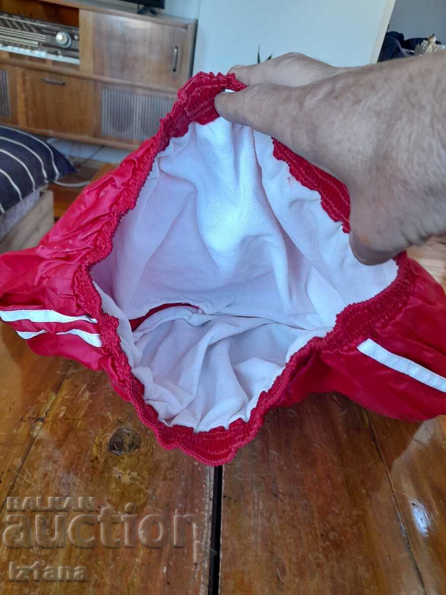 Auction  Old men's sports pants, shorts