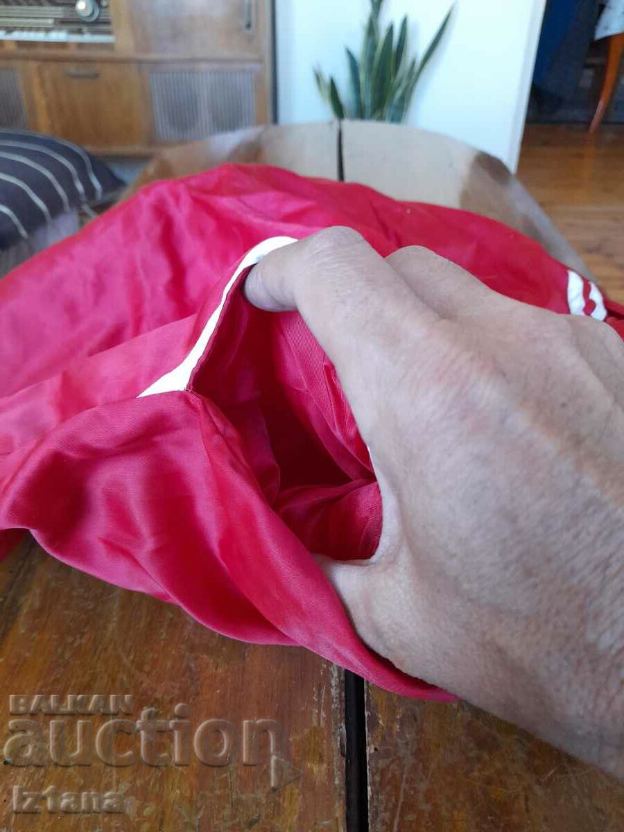 Delivery of Old men's sports pants, shorts
