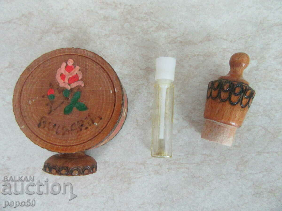 Auction  PYROGRAPHED ROSE OIL MUSCLE BUCKLE