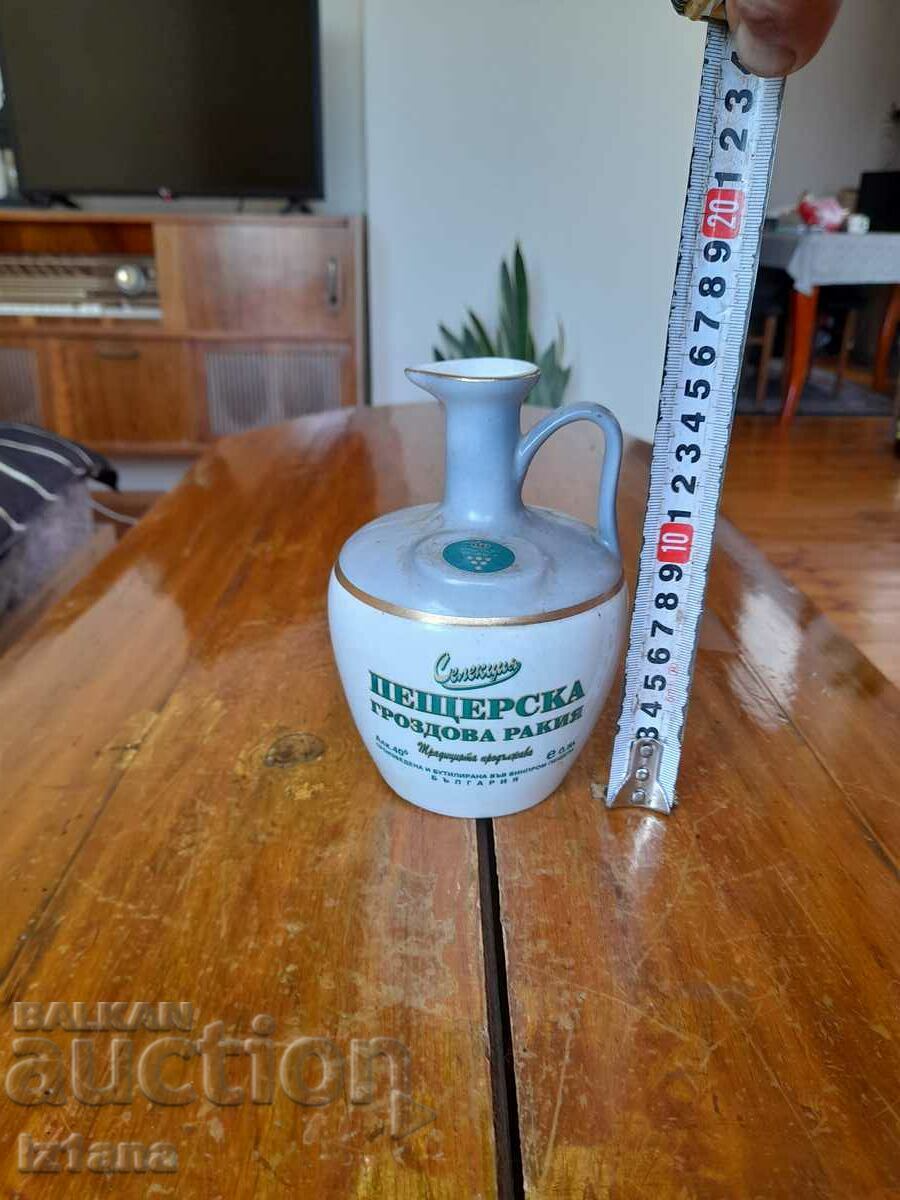 Παράδοση Παλιά πορσελάνινη κανάτα, κανάτα Peshterska grozdova