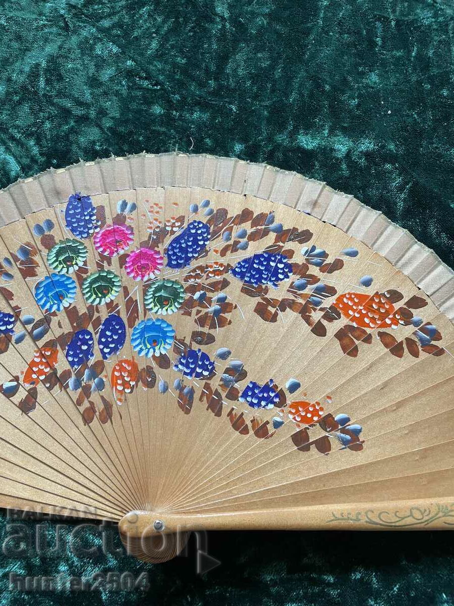 Ventilator 22 cm, vopsit cu preț 29.95 BGN | € 15.31