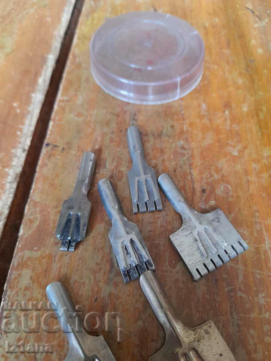 Licitație Pene vechi Licitație Pene vechi