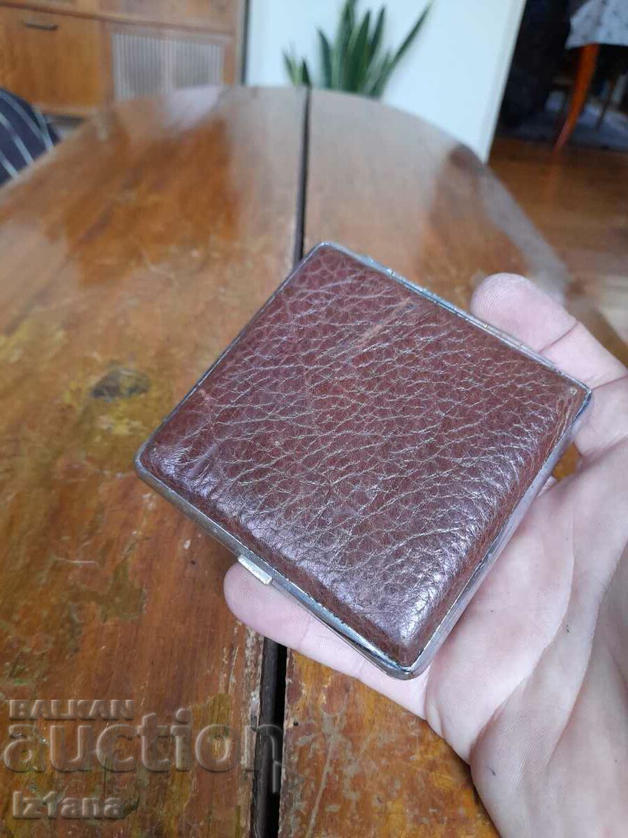 Аукцион Стара табакера за цигари