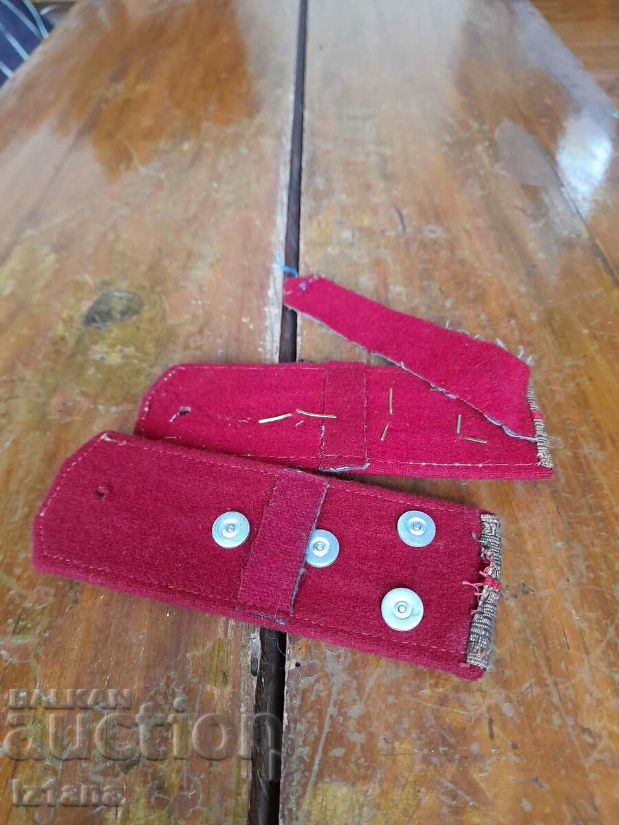 Licitație Epoleți vechi Căpitane