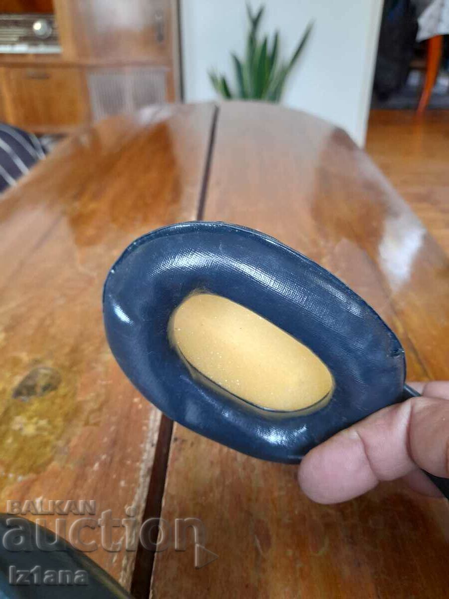 Δημοπρασία Παλιά σιγαστήρες, αντίφωνα Δημοπρασία Παλιά σιγαστήρες, αντίφωνα