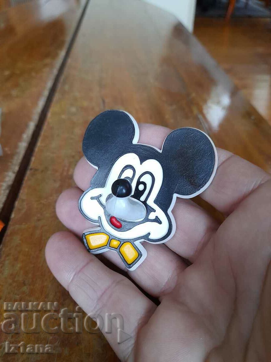 Delivery of Old Mickey Mouse towel rack Delivery of Old Mickey Mouse towel rack