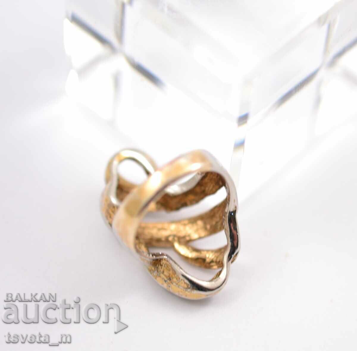 Delivery of Ladies ring Delivery of Ladies ring