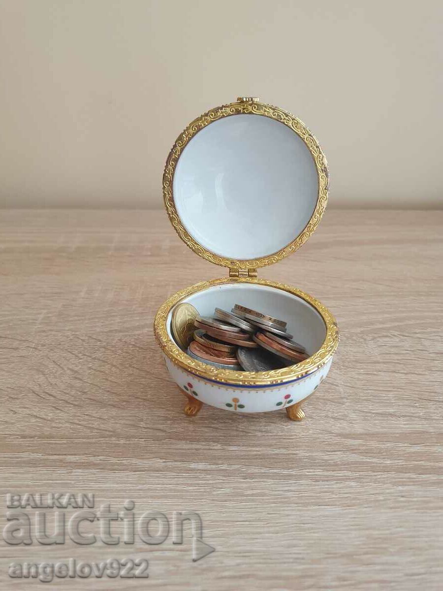 Porcelain Coin Jewelry Box!