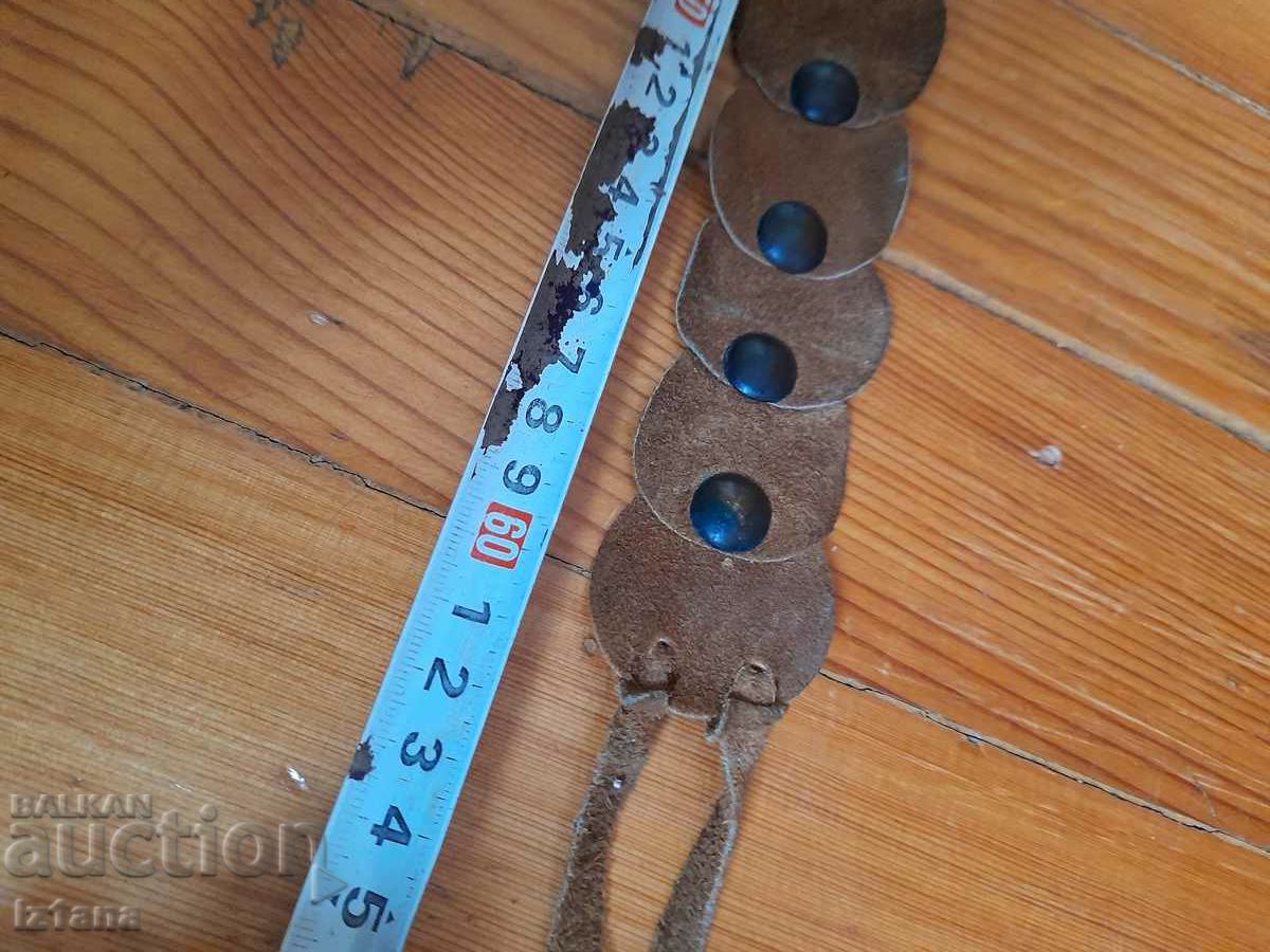 Livrarea Cureaua de piele pentru femei in varsta Livrarea Cureaua de piele pentru femei in varsta