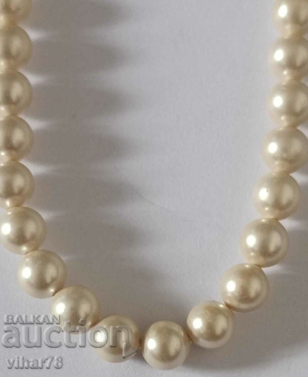 Necklace with pearls and silver clasp with price 99.99 BGN | € 51.12