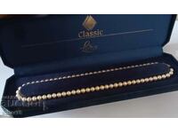 Colier cu perle si inchizatoare argintie