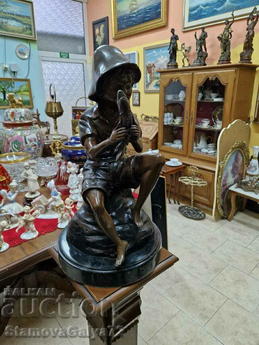 Auction A wonderful antique collectible bronze figure Auction A wonderful antique collectible bronze figure