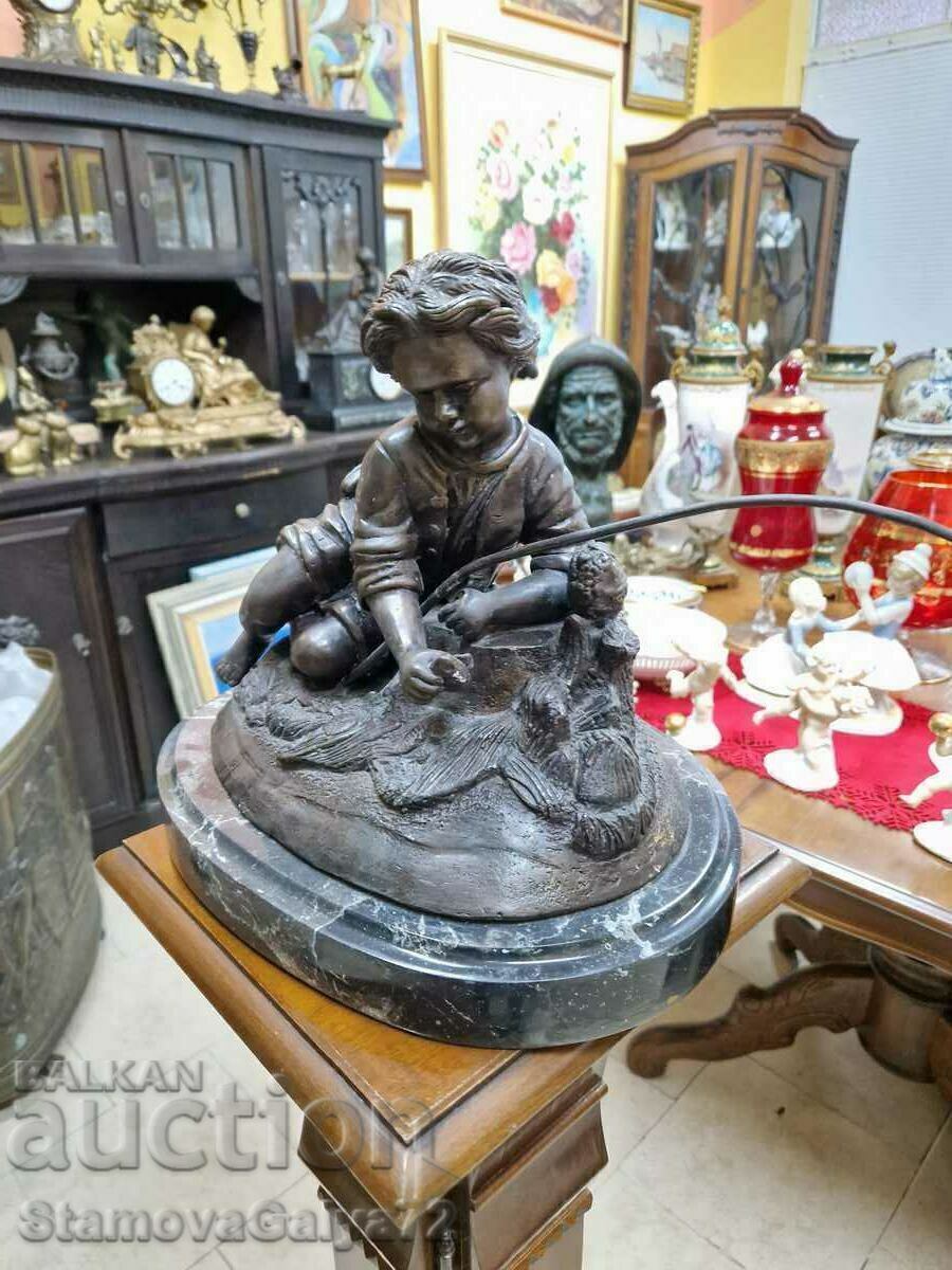 Аукцион Страхотна антикварна френска бронзова фигура Аукцион Страхотна антикварна френска бронзова фигура