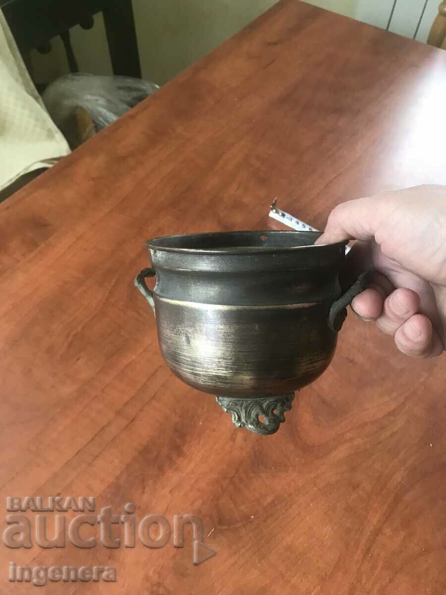 ANTIQUE NON-FERROUS METAL BOWL with price 19.00 BGN | € 9.71 ANTIQUE NON-FERROUS METAL BOWL with price 19.00 BGN | € 9.71