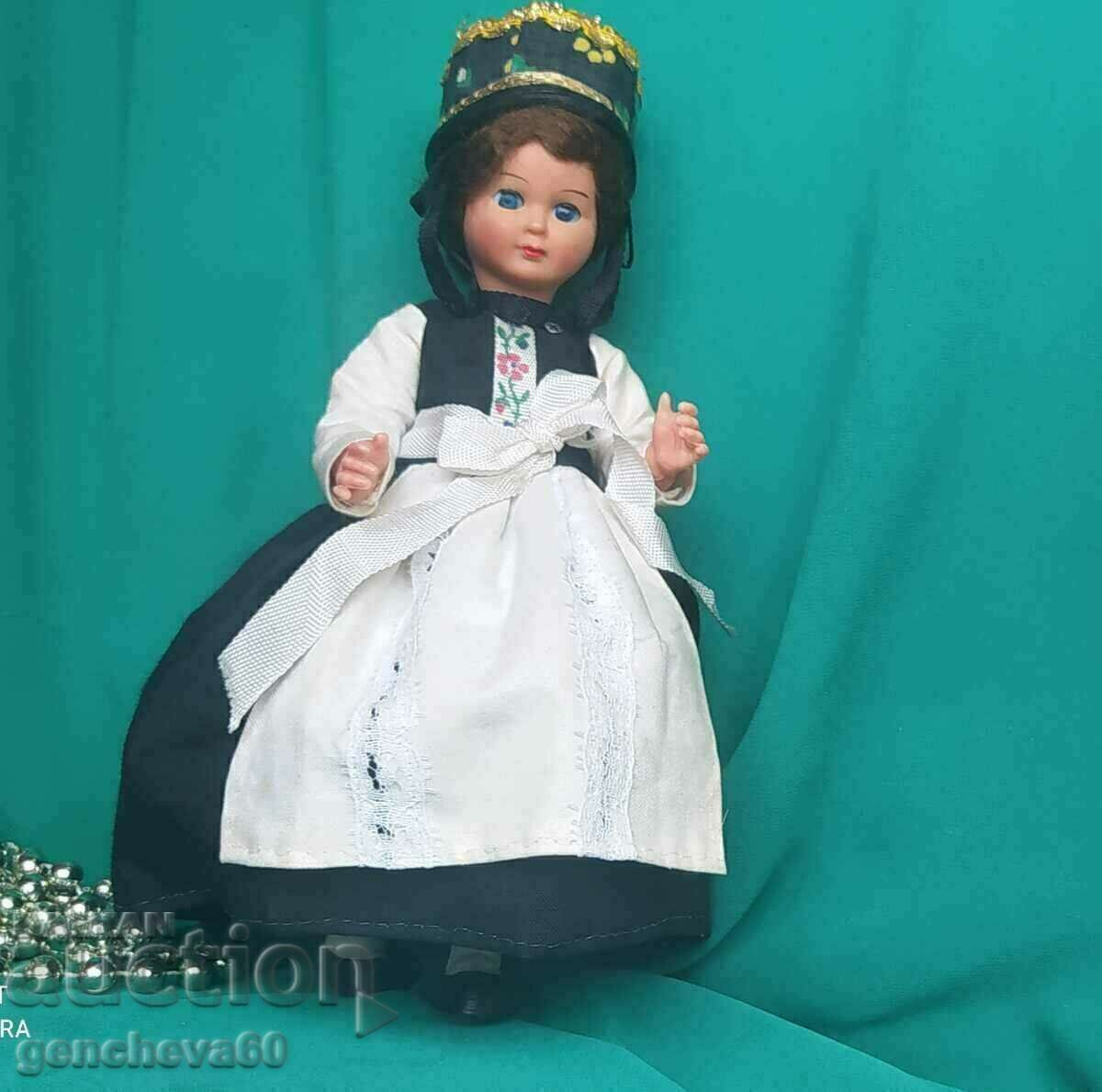 Vintage folkloric doll with blinking eyes with price 12.00 BGN | € 6.14 Vintage folkloric doll with blinking eyes with price 12.00 BGN | € 6.14