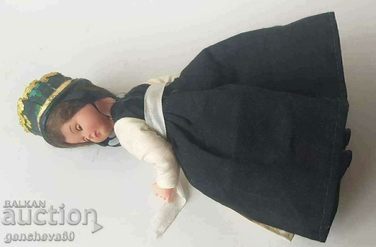 Vintage folkloric doll with blinking eyes - 5 Vintage folkloric doll with blinking eyes - 5