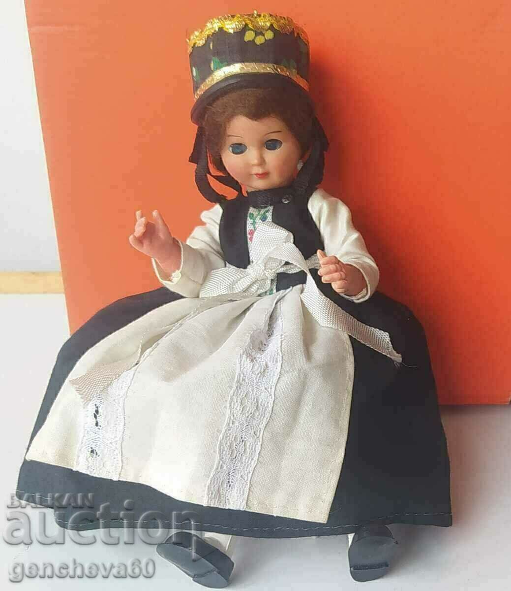 Păpușă folclorică de epocă cu ochi care clipesc - 7