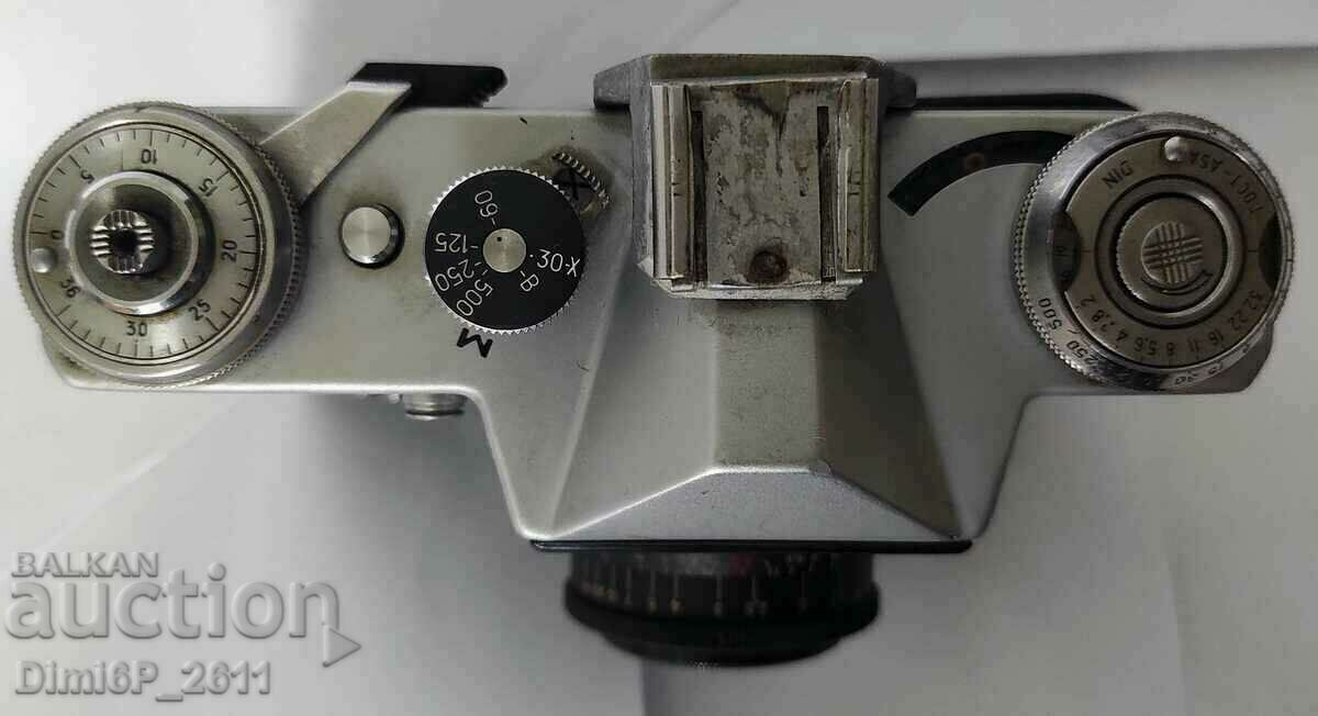 Auction  Camera 35mm ZENIT E industar-50 Lens f3.5/50mm