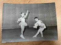 otlevche OLD PHOTO PHOTOGRAPHY BALLET TROUP