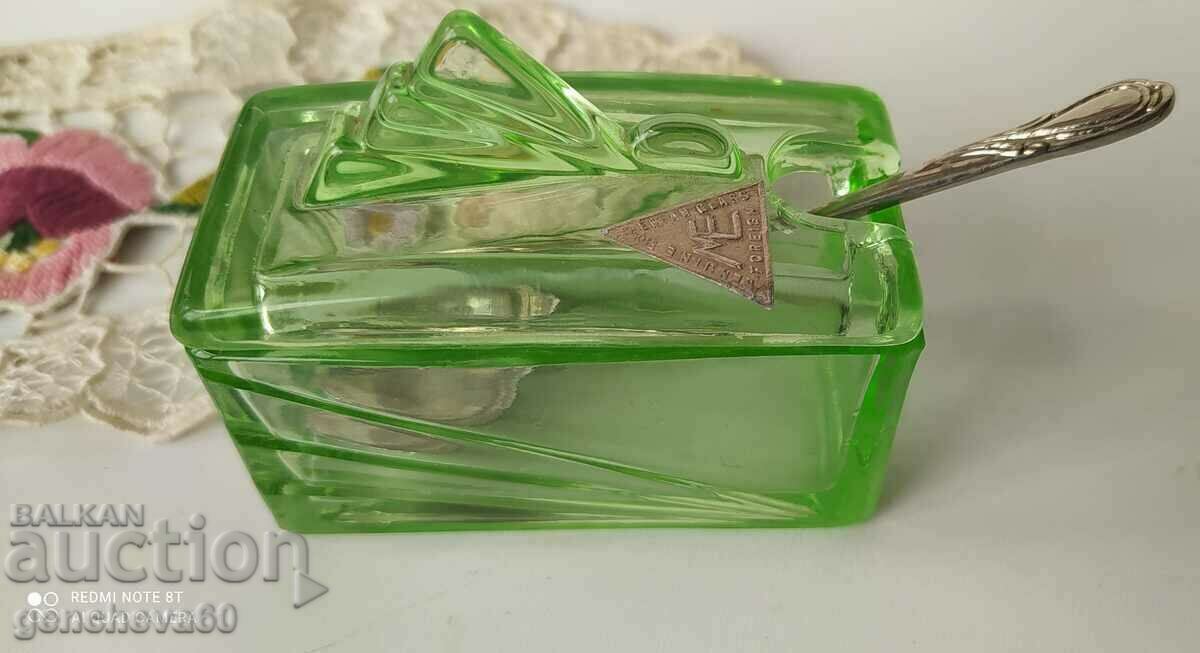 Collection vessel, uranium glass with a spoon