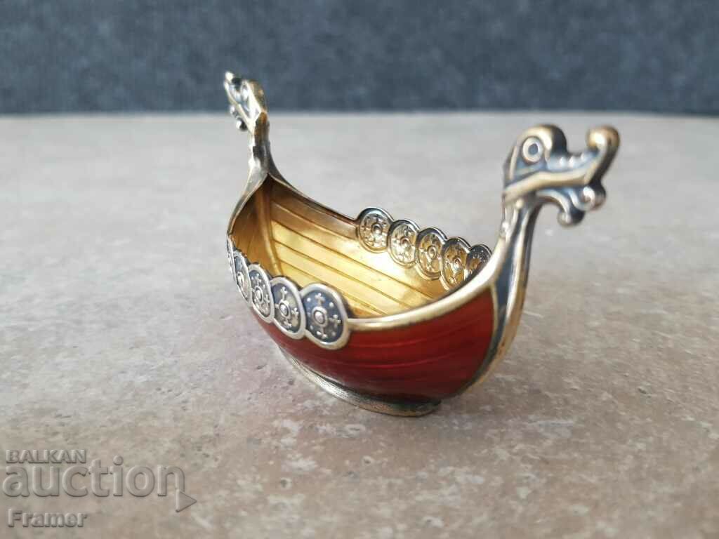 Auction Silver with enamel and gilding Boat Viking Norway Auction Silver with enamel and gilding Boat Viking Norway