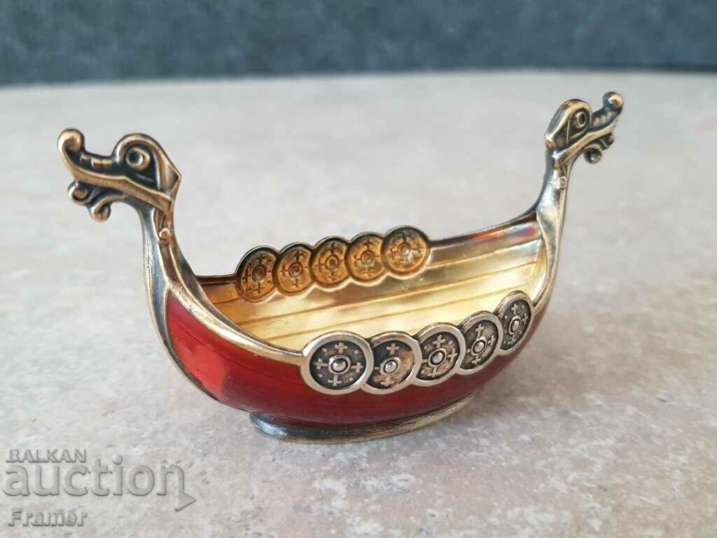 Delivery of Silver with enamel and gilding Boat Viking Norway Delivery of Silver with enamel and gilding Boat Viking Norway