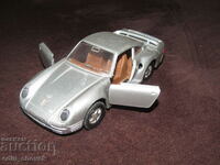 1/43 Carrarama Hongwell Porsche 356 B Coupe.