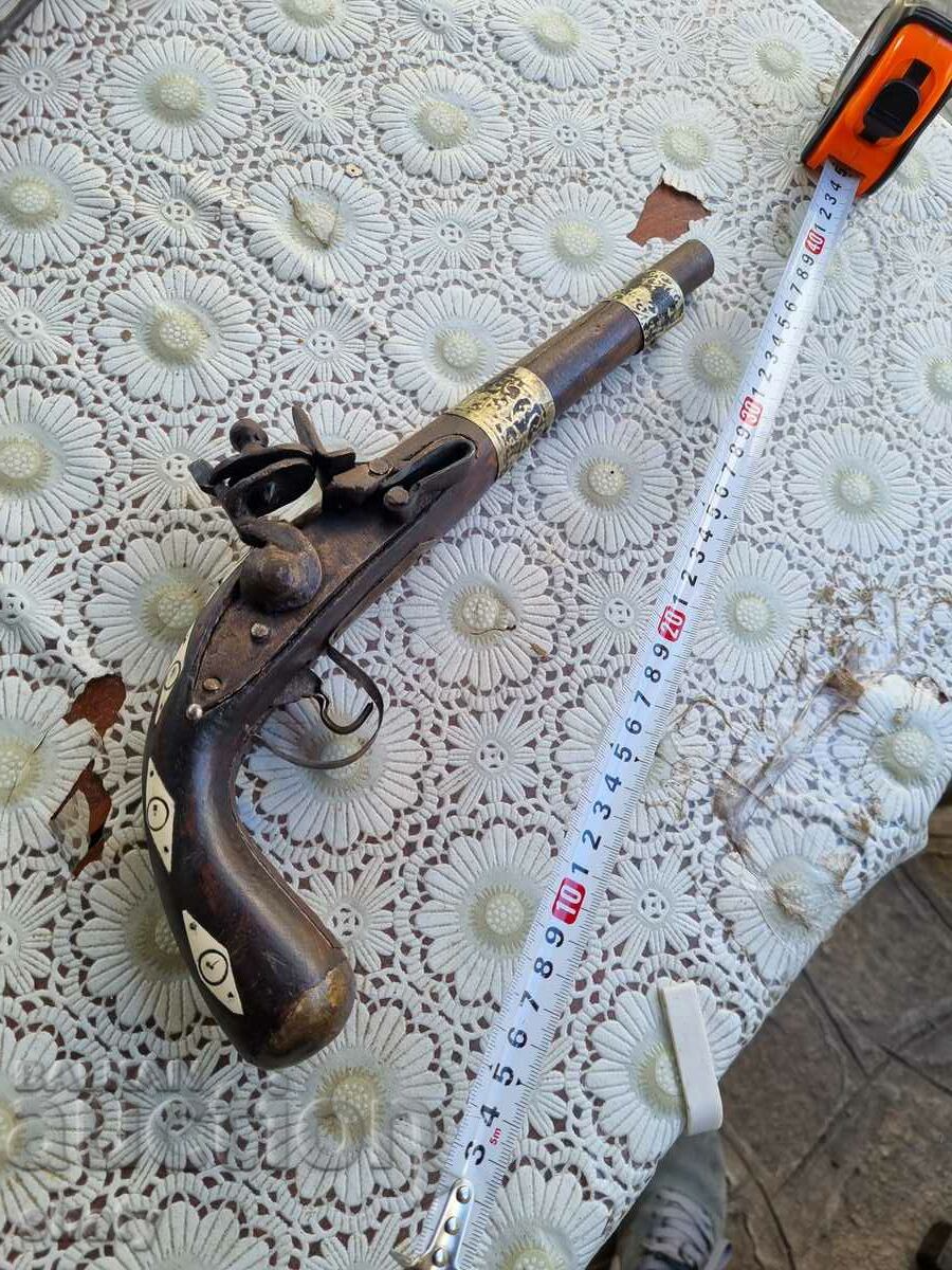 An old gun