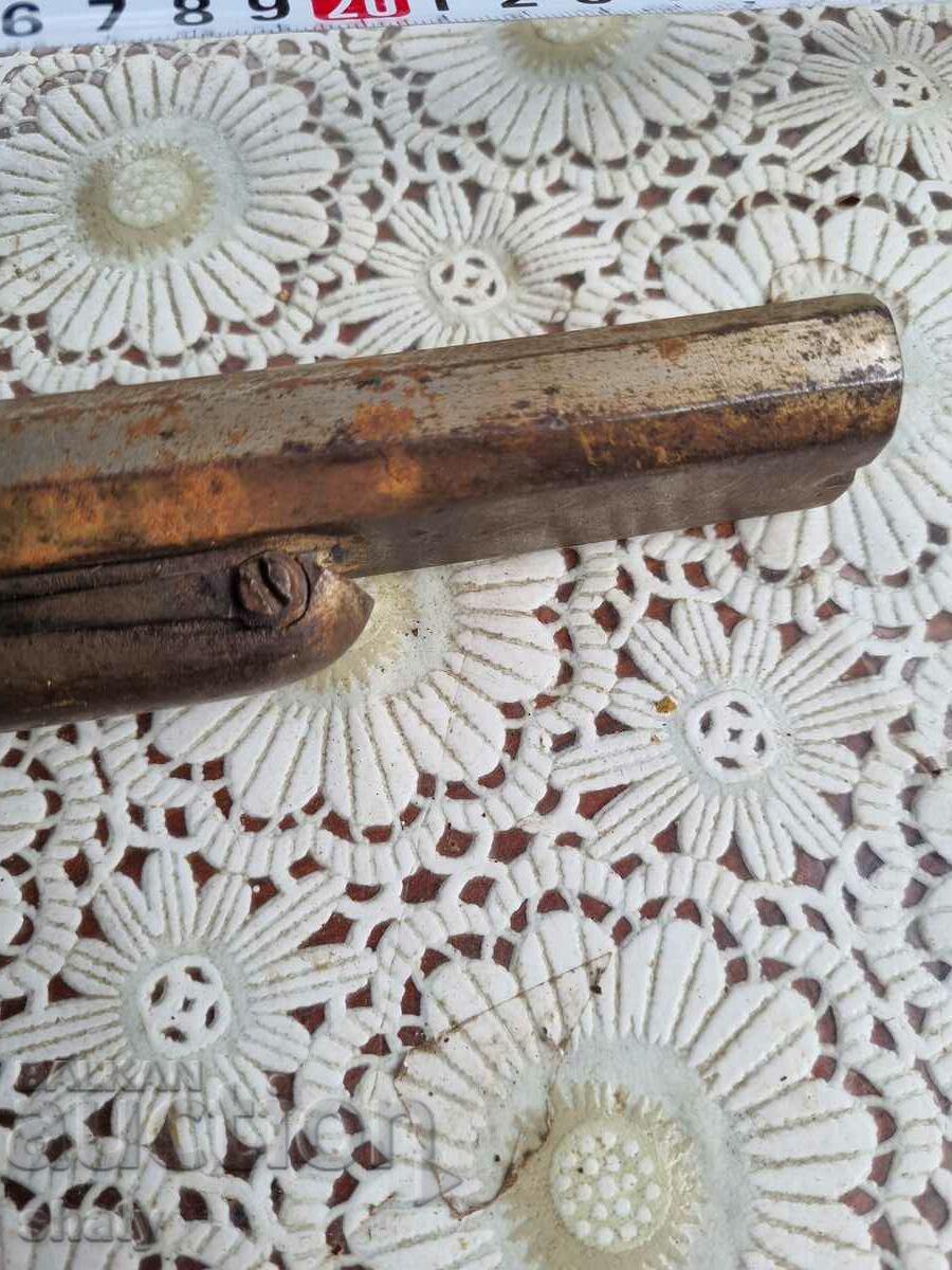 Delivery of An old gun Delivery of An old gun