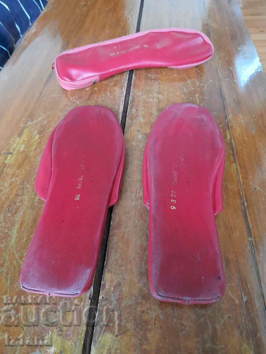 Old shoes, slippers - 5