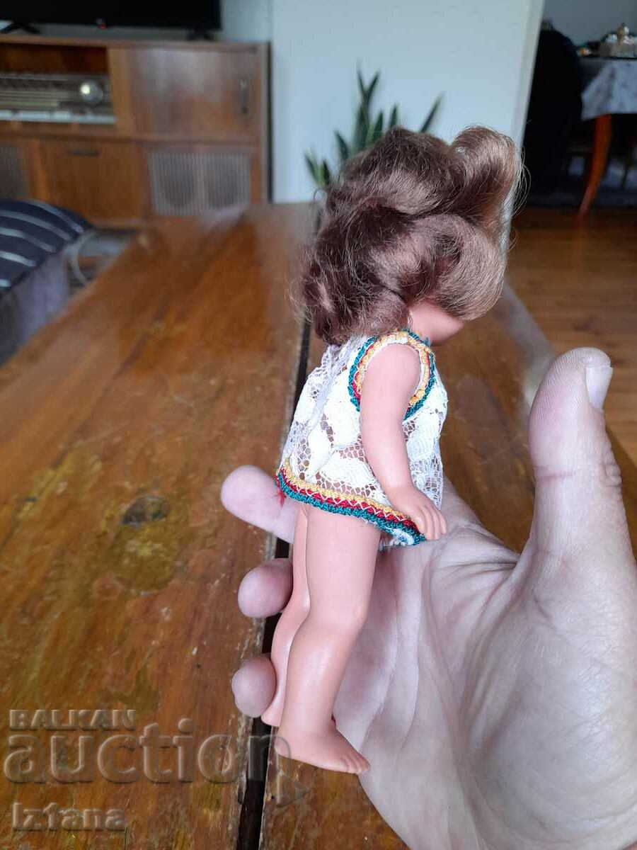 Păpușă veche cu preț 27.00 BGN | € 13.80
