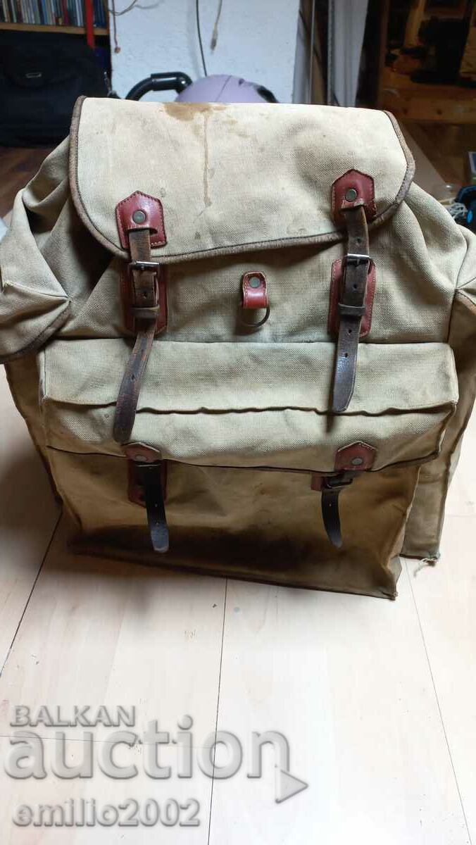Retro canvas backpack