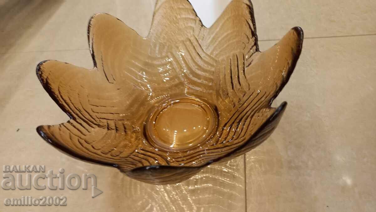 Glass fruit bowl retro soc with price 9.00 BGN | € 4.60 Glass fruit bowl retro soc with price 9.00 BGN | € 4.60