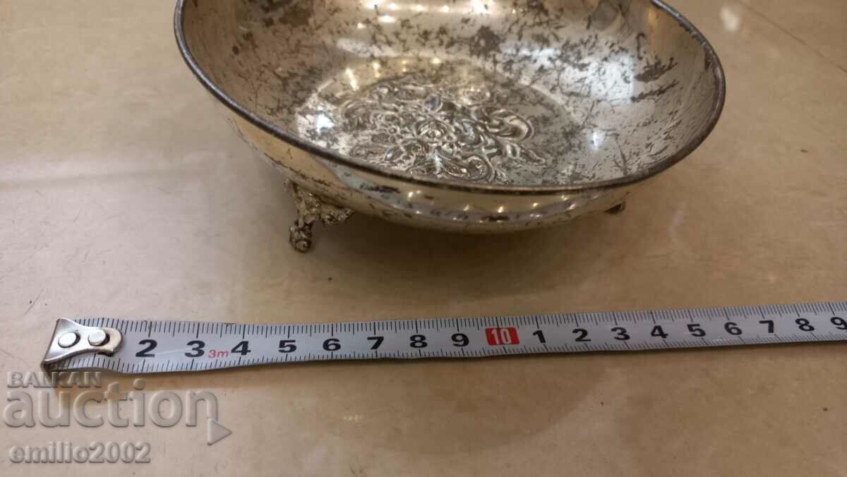 Metal candy box retro social with price 5.00 BGN | € 2.56 Metal candy box retro social with price 5.00 BGN | € 2.56