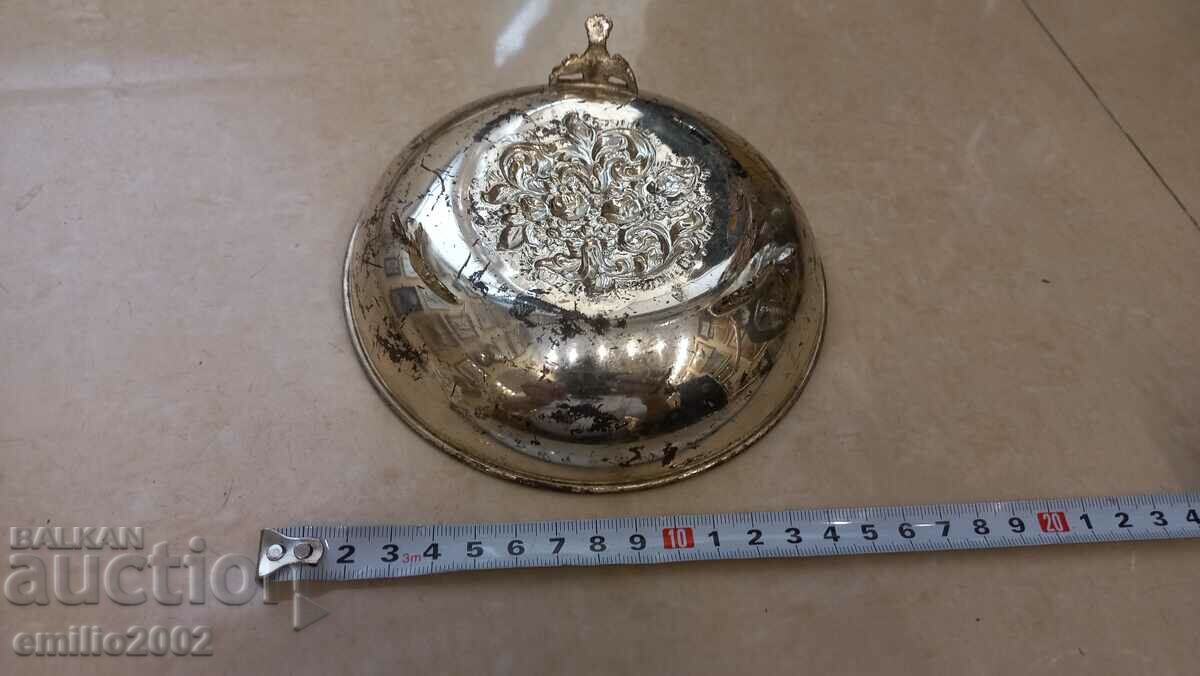 Auction Metal candy box retro social Auction Metal candy box retro social