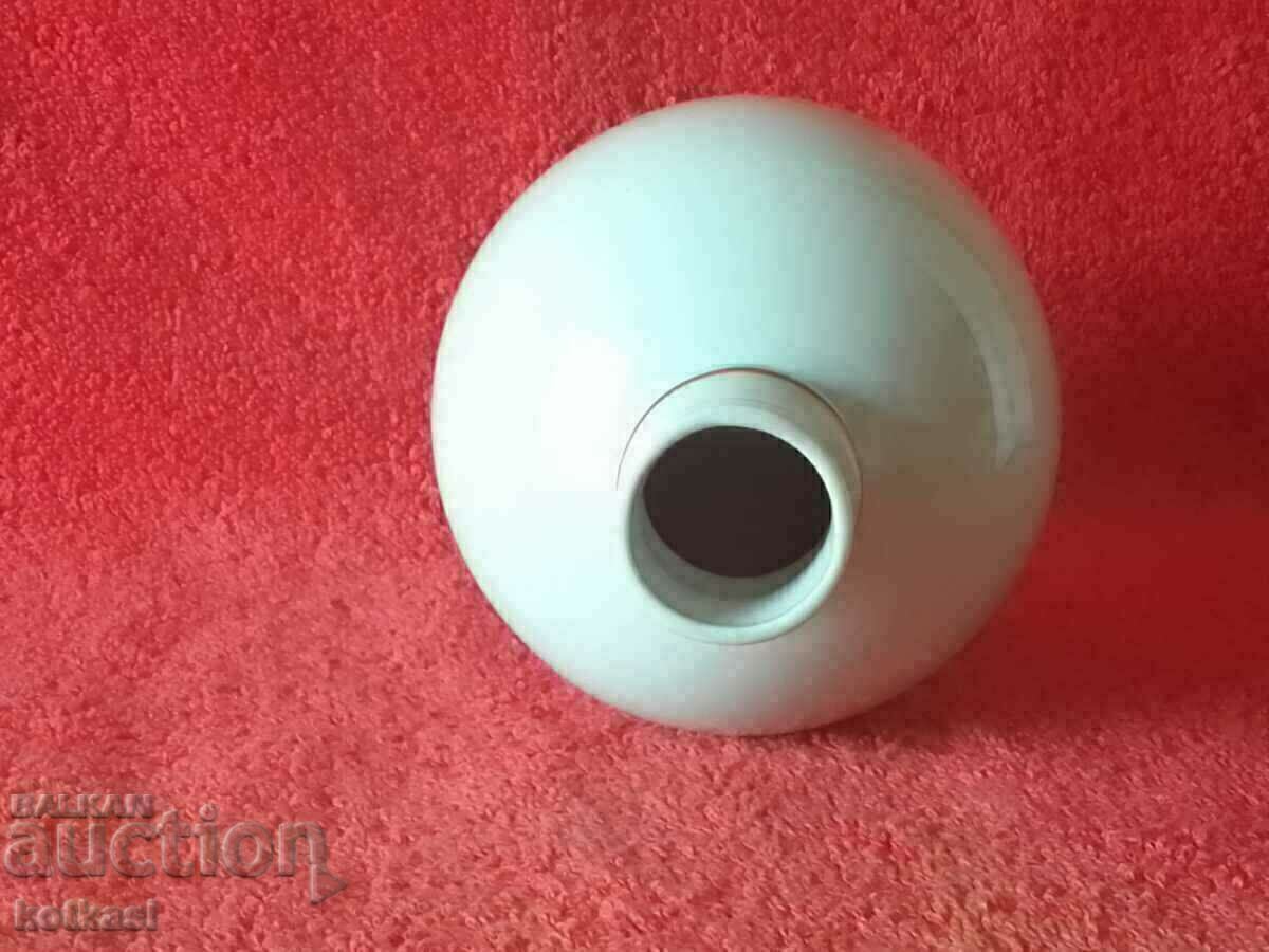 Delivery of Old porcelain jug Razgrad Bulgarian porcelain Delivery of Old porcelain jug Razgrad Bulgarian porcelain