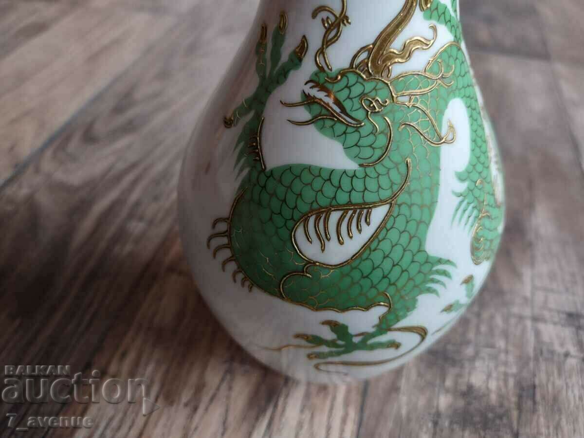 Auction Porcelain vase, Germany, stamp, 20.04.24 Auction Porcelain vase, Germany, stamp, 20.04.24