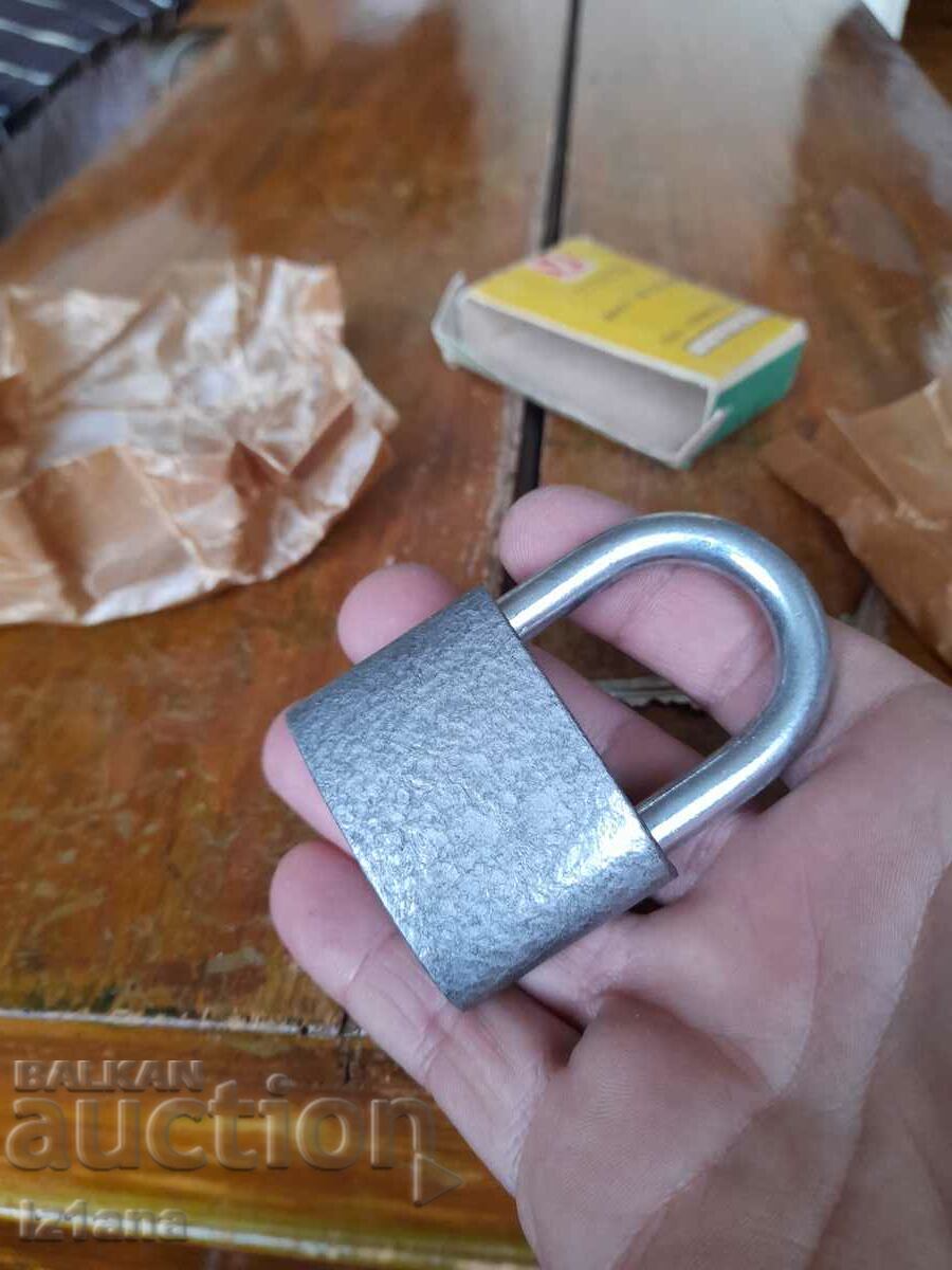 Delivery of Old Yeti Padlock Delivery of Old Yeti Padlock