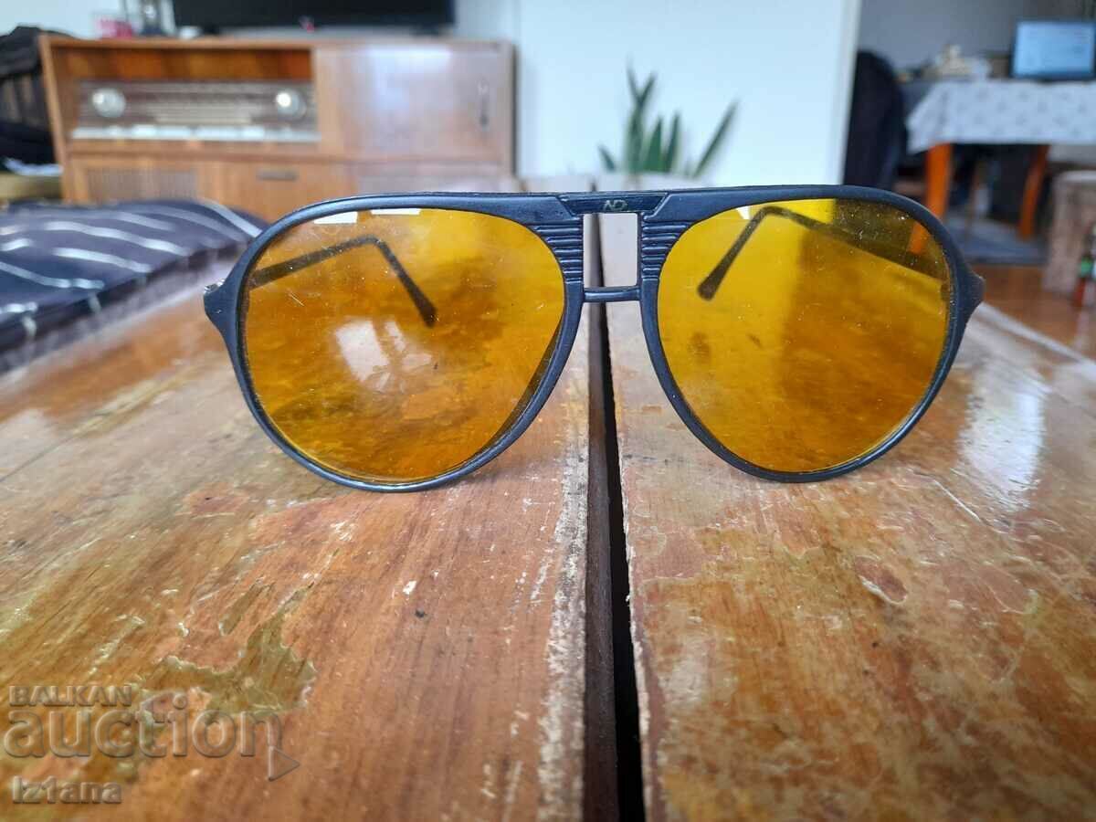 Auction Old sunglasses Auction Old sunglasses