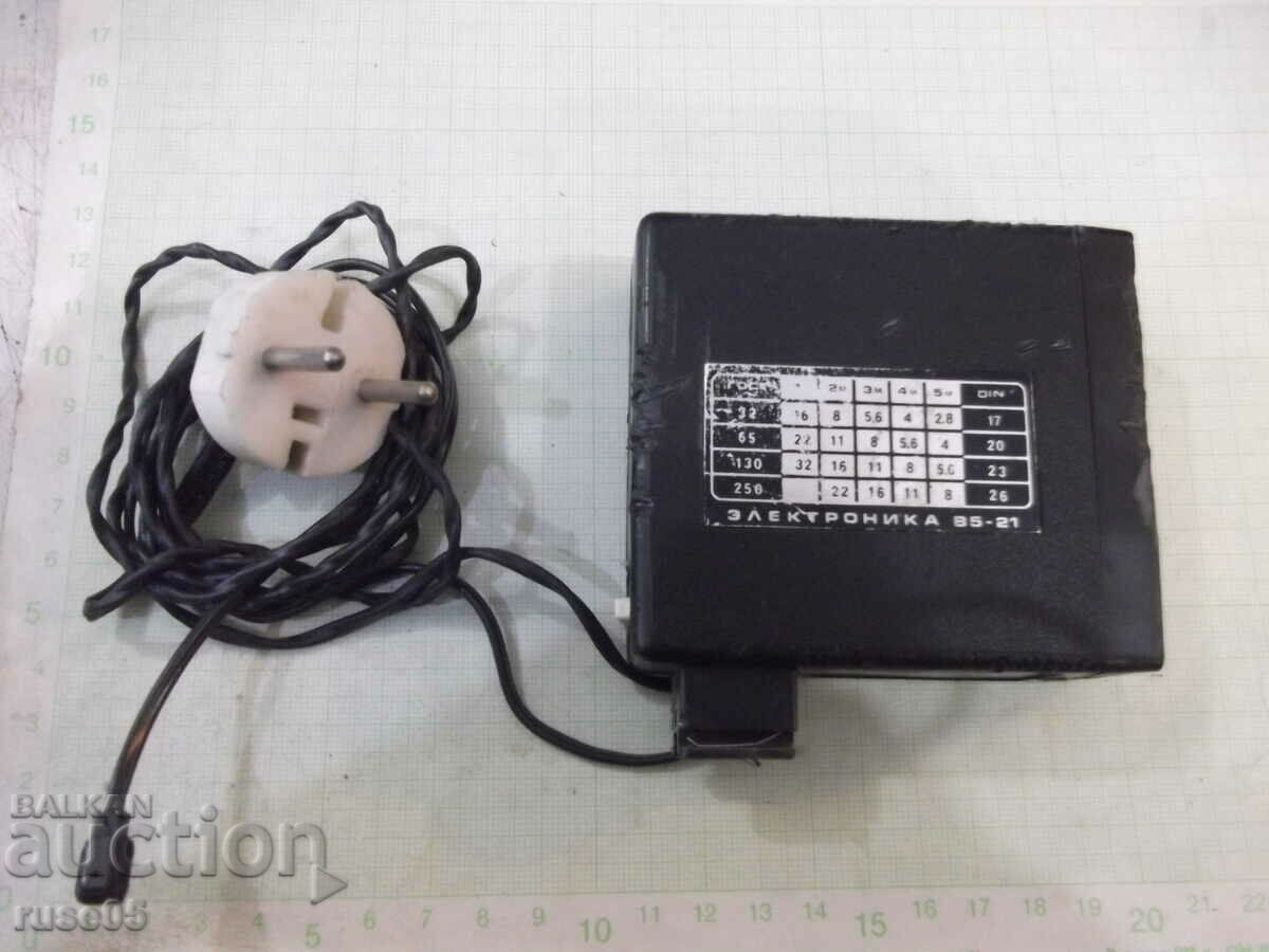 Delivery of Flashlight "Danko 20 C - Electronics B5-21" working Delivery of Flashlight "Danko 20 C - Electronics B5-21" working