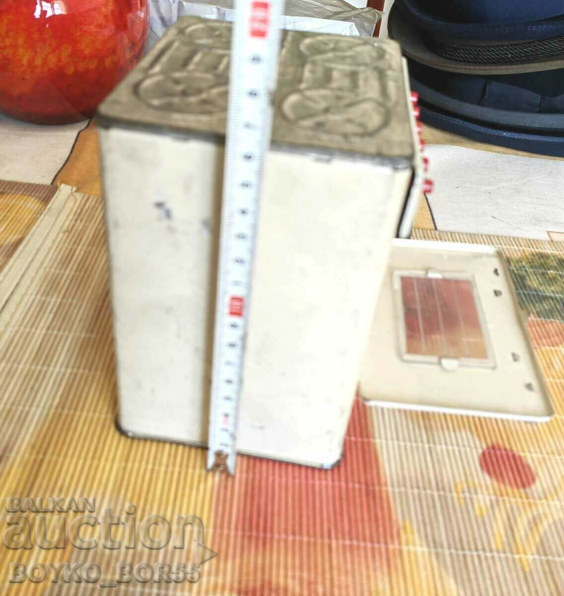 Delivery of Large Tinplate Soc Children's Toy Gas Stove 1950s Delivery of Large Tinplate Soc Children's Toy Gas Stove 1950s